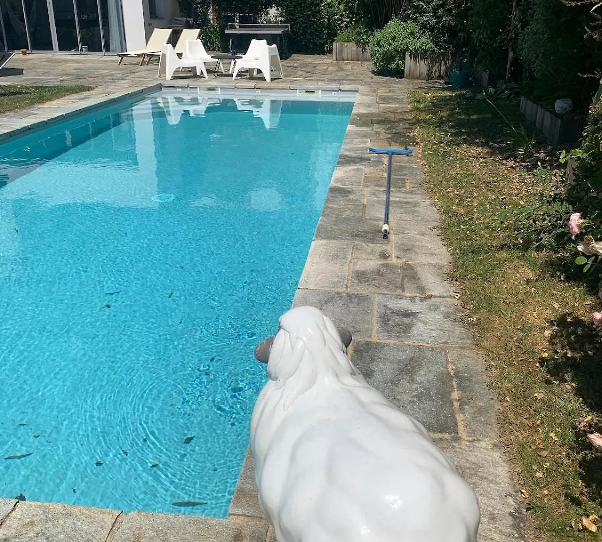 Un Petit Paradis Insoupsonne Vannes 0*,  France